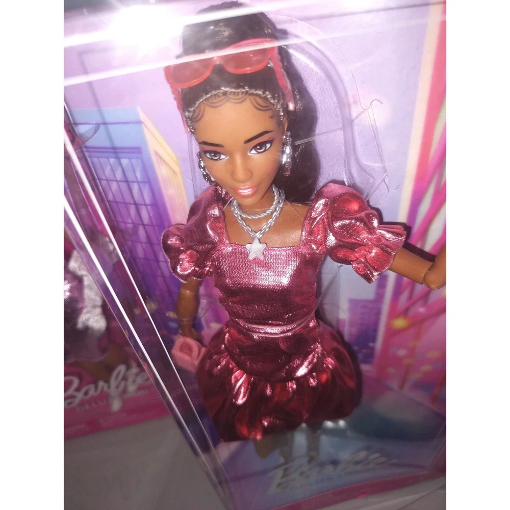 NEW 2 African American Deluxe Style Barbie with Metallic‎ Dresses & Accessories